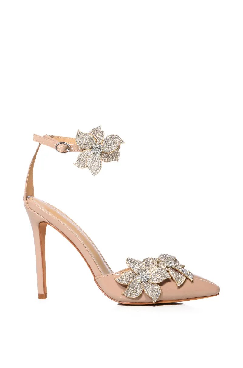 AZALEA WANG ISMEA EMBELLISHED FLOWER PUMP IN NUDE