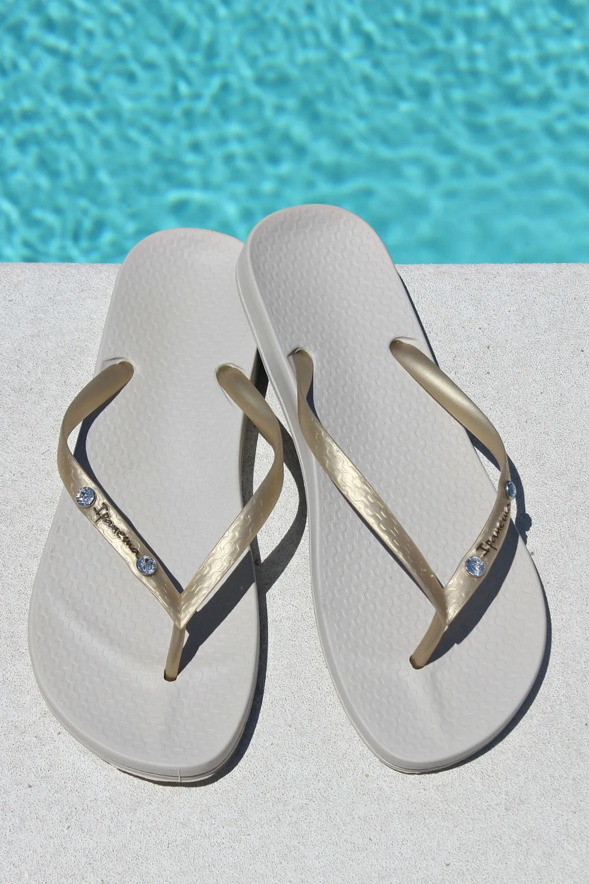 GB ORIGINAL!!  Ipanema Beige/Gold Flip Flop w/ Swarovski Crystals